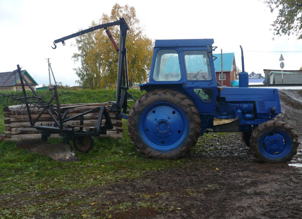Права на трактор в Буйнакске